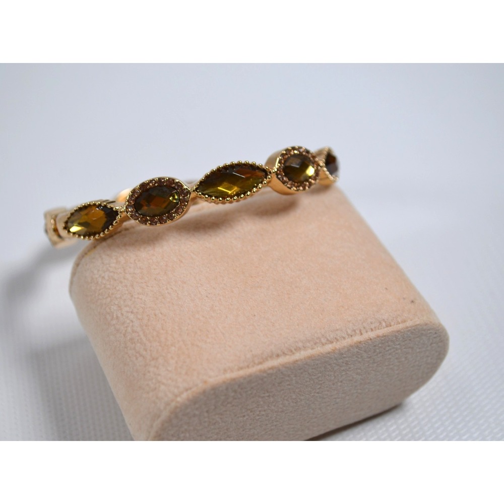 Gold Tone Embellished Hinged Bracelet Gold Color Lucite Setting 5.25"